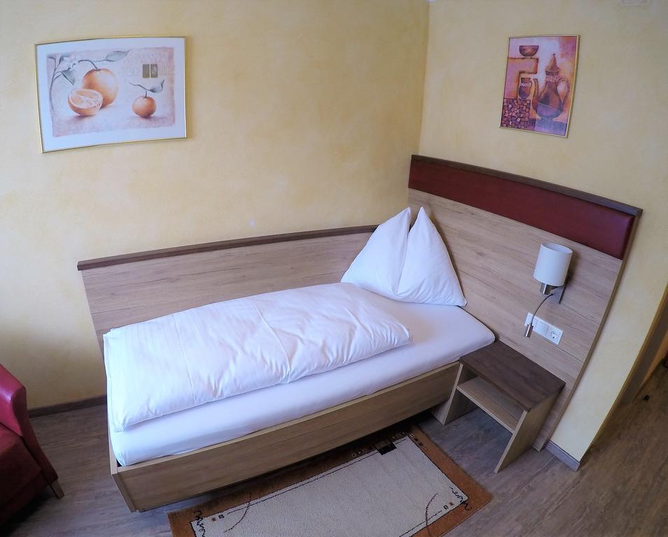 Hotel Freiensteinerhof Superior Sankt Peter-Freienstein エクステリア 写真